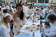 Diner en Blanc  auf dem Marienplatz am 16.07.2014 (©Foto: Marikka-Laila Maisel)